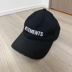 2026年最新】vetements ヴェトモン キャップの人気アイテム - メルカリ