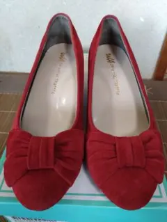 スエードパンプス