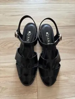 DIANA本革グルカスタッズサンダル ブラック24センチ