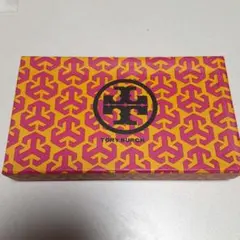 な*中様 最終半額以下TORY BURCH グレー 長財布 ロゴ入りボックス付き