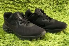 NIKE 25.5cm レボリューション 黒 ランニングシューズ