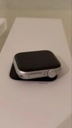 Apple Watch SE 第2世代 40㎜　美品　充電器付き