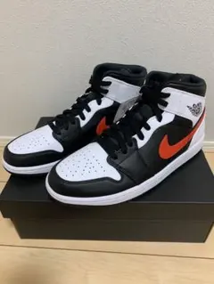 NIKE AIR JORDAN 1 MID