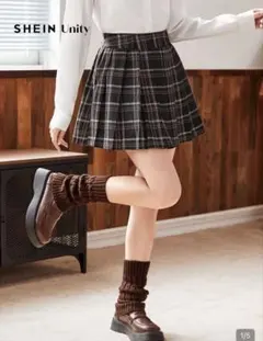 プリーツスカート