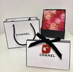 CHANEL バレンタインギフト3点★チャーム 、リボン付きボックス、ショッパー