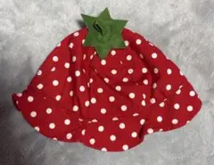 イチゴデザインの赤い水玉帽子
