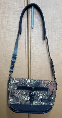 Item thumbnail for item efd46644-09df-46c5-9936-599f9b7d07df