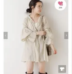 コットンレースギャザーブラウス　フーズフーチコ 美品のサムネイル