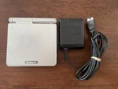 Nintendo ゲームボーイアドバンスSP 本体とACアダプター