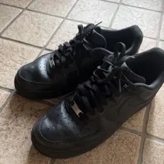 NIKE AIR FORCE 1 ブラック