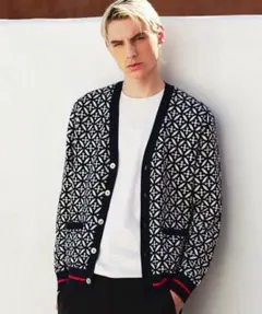み*し様 幾何学模様 ボタン付きカーディガン