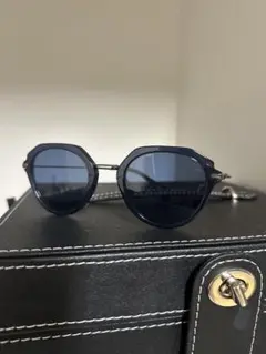 美品　PRADA　サングラス　VPR63Q　ブルーレンズ　ブラックフレーム 美品 PRADA サングラス VPR63Q ブルーレンズ ブラックフレーム