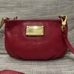 MARC BY MARC JACOBS マークジェイコブスパーシーポシェット　赤