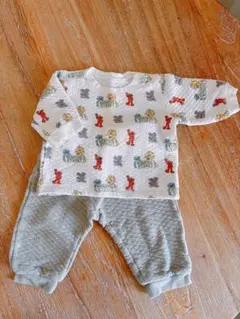 80ユニクロ ベビー キルト パジャマ セサミストリート 白