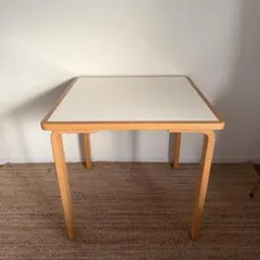 Artek ビンテージ テーブル 子供用（ベージュリノリウム）/50-60s