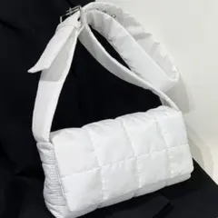ミニショルダーバッグ キルティングバッグ2WAY韓国 大容量 推し活 入学祝い白