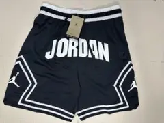 ブラック ショートパンツ