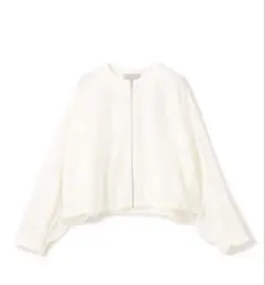 値下げ中です♩ONWARD CROSET unfilo 白 ジャンパー ブルゾンのサムネイル