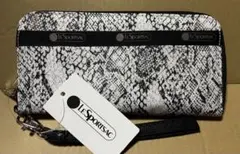 レスポートサック　パイソン柄　長財布