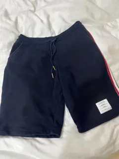 2025年最新】THOM BROWNE パンツの人気アイテム - メルカリ