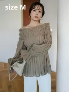 完売品anuans オフショルダープリーツチュニック カーキベージュ size1