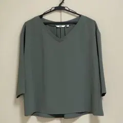 ユニクロ　ドレープブラウス