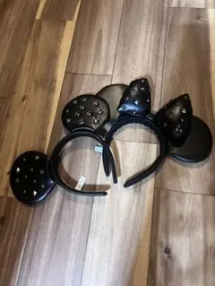 ミニーマウス耳カチューシャ ブラック スタッズ付き　レザー