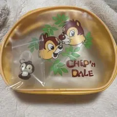 ディズニーキャラクター・チップのめじるしアクセサリーとビニールポーチ