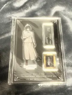 非売品】進撃の巨人 閃撃ミカサ アクリルスタンド - メルカリ