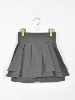 evelyn ダブルフレアショートパンツ グレー スカートのサムネイル