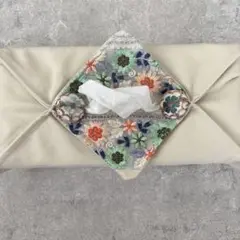 インド刺繍リボンボックスティッシュケース（花柄）