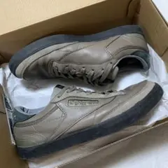 リーボック スニーカー