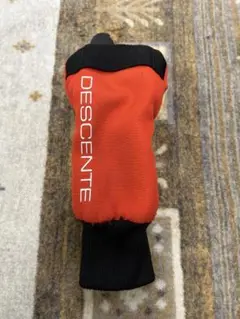 DESCENTE 赤 ユーティリティ用ヘッドカバー