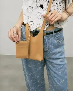 Lutim by u マルチレザーポシェット　キャメル