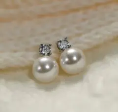 パールピアス ストーン付き シルバーカラー