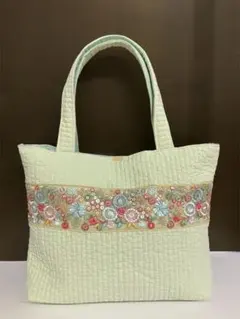 ヌビバッグ　刺繍リボン　A4トートバッグ　ハンドメイドのサムネイル
