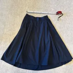 theory luxe 濃紺フレアスカート 膝下丈