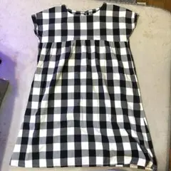 UNIQLO 黒白チェック柄ワンピース 140【美品】