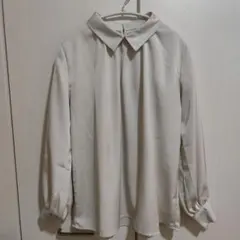 a.v.v　ベージュ 長袖シャツ 後ろボタン付き　ノーアイロン