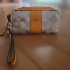 COACH シグネチャー ポーチ リストレット イエローのサムネイル