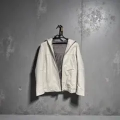 ライトグレー フード付きナイロンジャケット