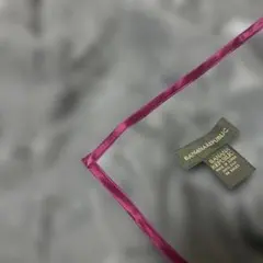 【シルク100%】バナナリパブリック 正方形ミニスカーフ 50×50cm グレーのサムネイル