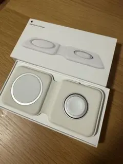 MagSafe Duo Charger ホワイト