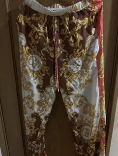 バロック柄 総柄パンツ ドバイモール購入 ゴールド ブラウン