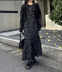 mystic 花柄ティアードワンピース ブラック