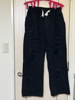 ダメージジーンズ