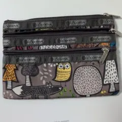 LeSportsac 動物と木の柄 ３段ポケットポーチ