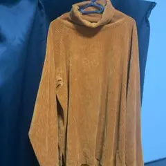 ニット　タートルネック　ルイス