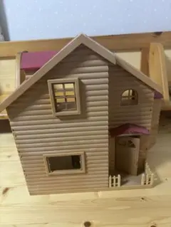 シルバニアファミリー 赤い屋根の2階建ての家