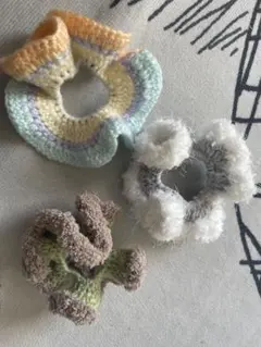 手編みシュシュ 3点セット